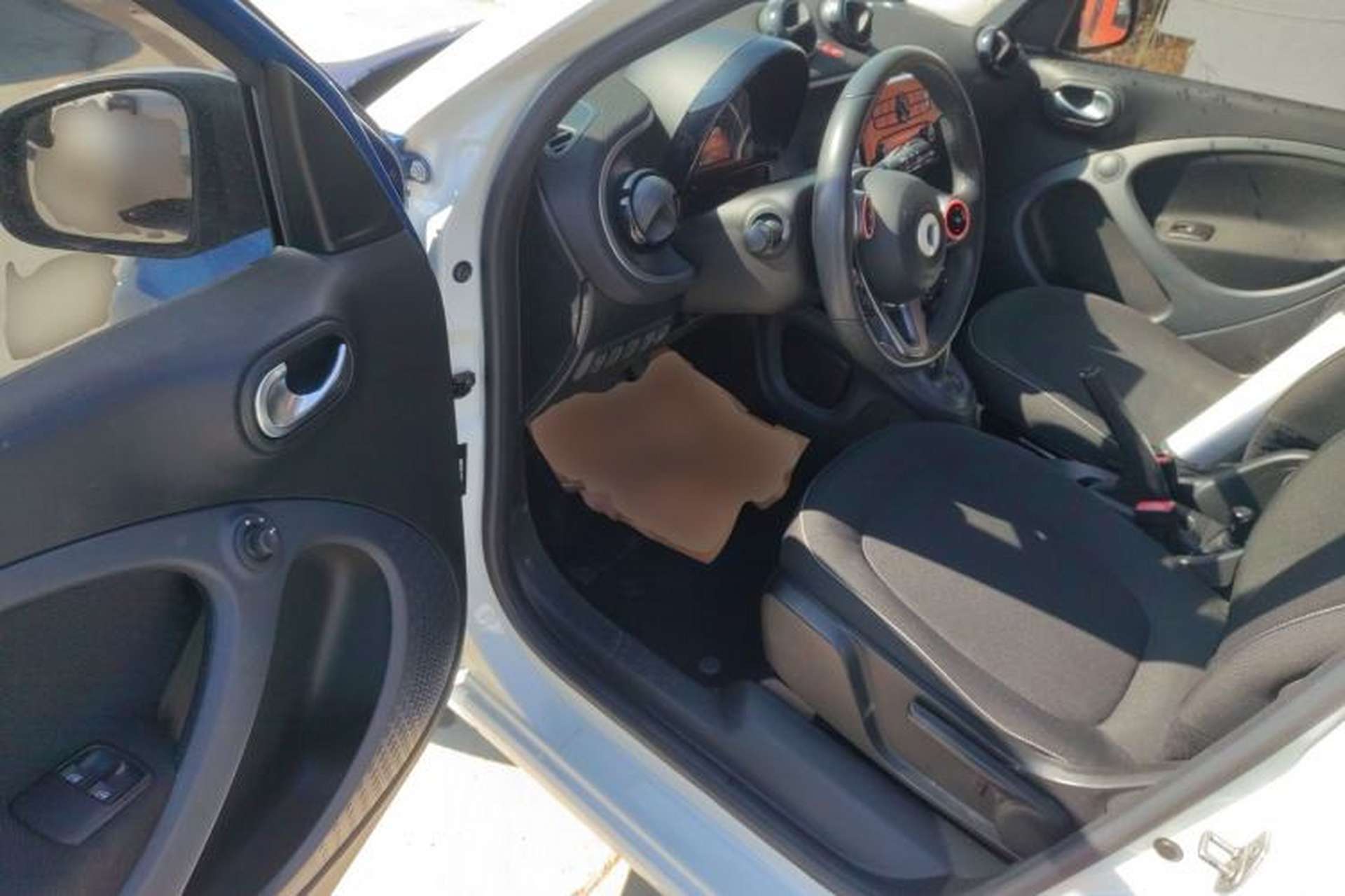 Used smart forfour 2016 1.0L 52 kW Passion Edition Driver Seat