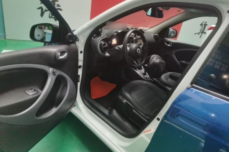 Used smart forfour 2016 0.9T 66 kW Pioneer Edition Driver Seat