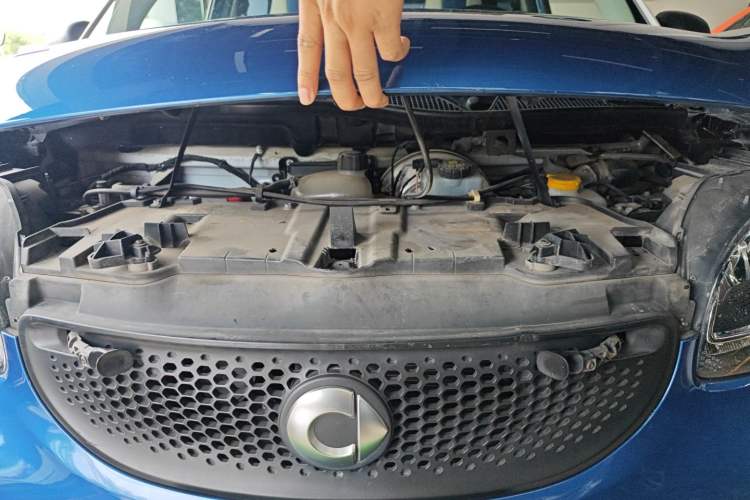 Used smart forfour 2016 1.0L 52 kW Dynamic Edition Engine Bay
