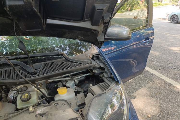 Used smart forfour 2016 1.0L 52 kW Passion Edition Engine Bay Left
