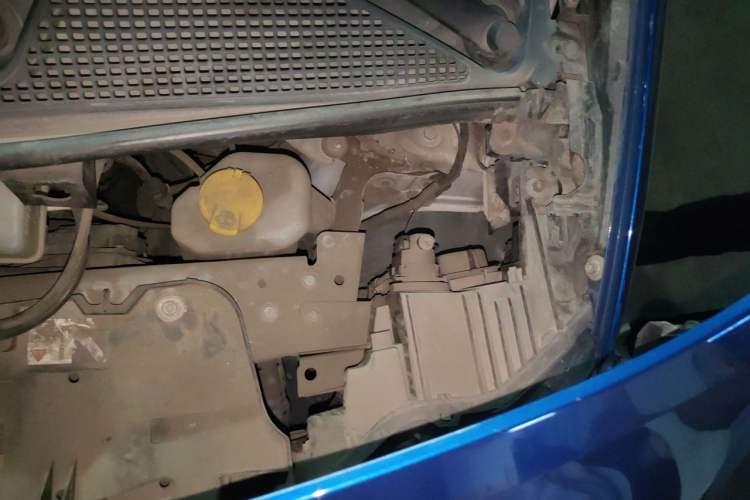 Used smart forfour 2016 1.0L 52 kW Dynamic Edition Engine Bay Left