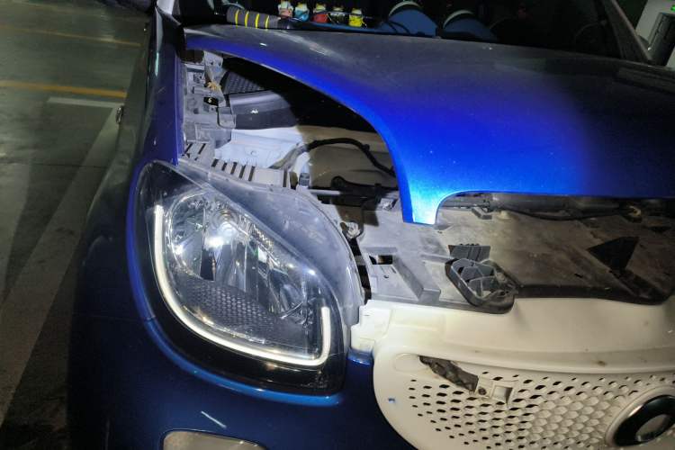 Used smart forfour 2016 0.9T 66 kW Ultimate Edition Engine Bay Right