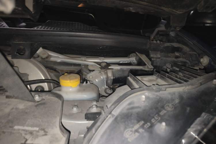 Used smart forfour 2016 1.0L 52 kW Dynamic Edition Engine Bay Right