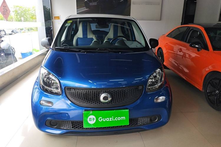 Used smart forfour 2016 1.0L 52 kW Dynamic Edition Exterior 1