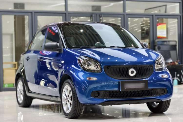 Used smart forfour 2016 1.0L 52 kW Dynamic Edition Exterior 1