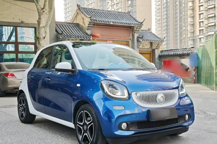 Used smart forfour 2016 0.9T 66 kW Ultimate Edition Exterior 2