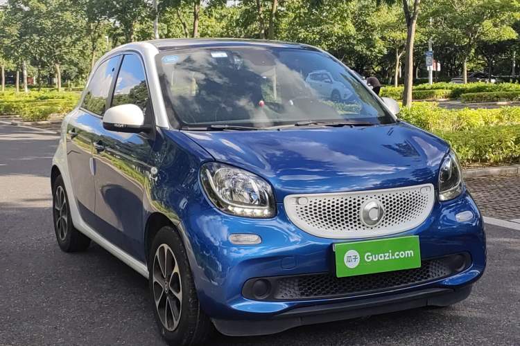 Used smart forfour 2016 1.0L 52 kW Passion Edition Exterior 2