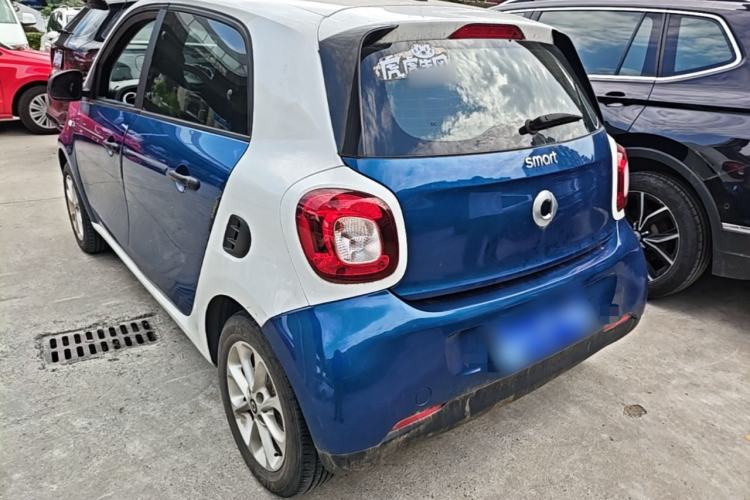 Used smart forfour 2016 1.0L 52 kW Dynamic Edition Exterior 2