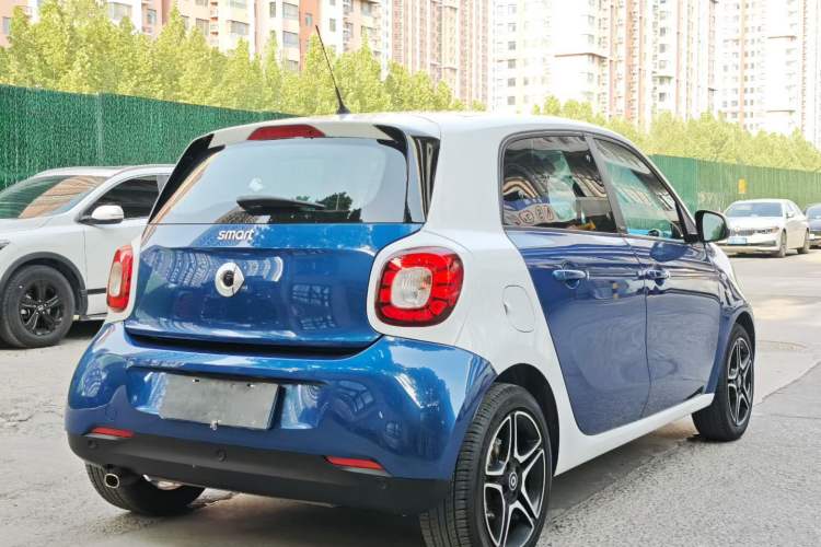 Used smart forfour 2016 0.9T 66 kW Ultimate Edition Exterior 3