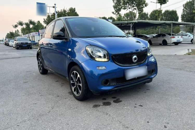Used smart forfour 2016 1.0L 52 kW Passion Edition Exterior 3