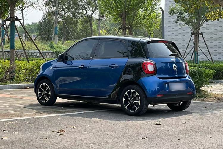 Used smart forfour 2016 1.0L 52 kW Passion Edition Exterior 3