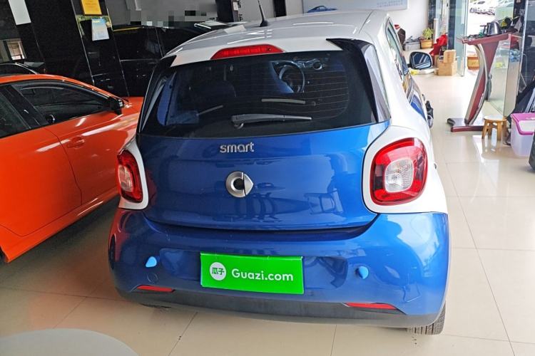 Used smart forfour 2016 1.0L 52 kW Dynamic Edition Exterior 4