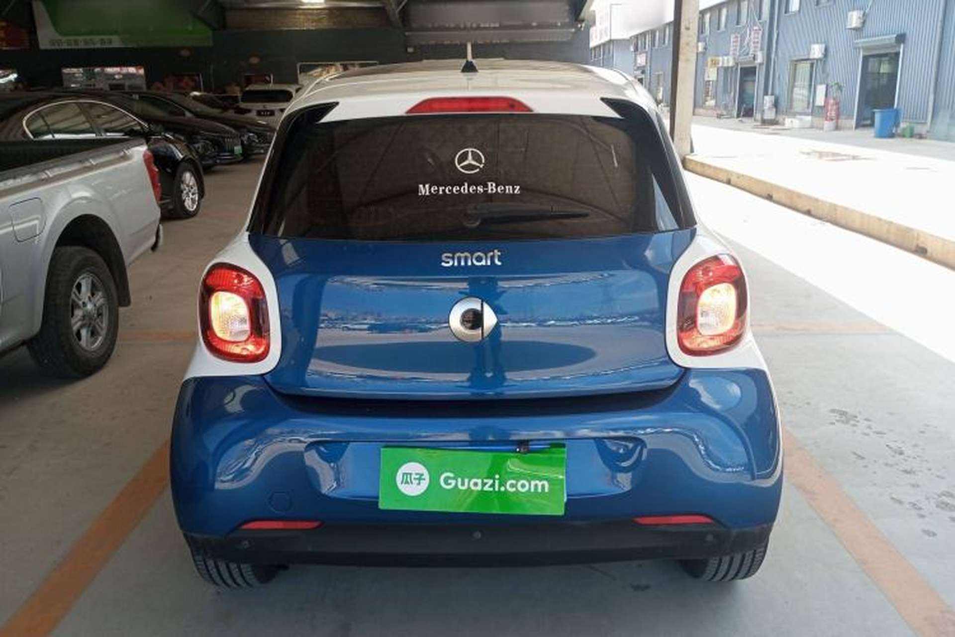 Used smart forfour 2016 0.9T 66 kW Pioneer Edition Exterior 4