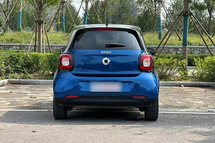Used smart forfour 2016 1.0L 52 kW Passion Edition Exterior 4