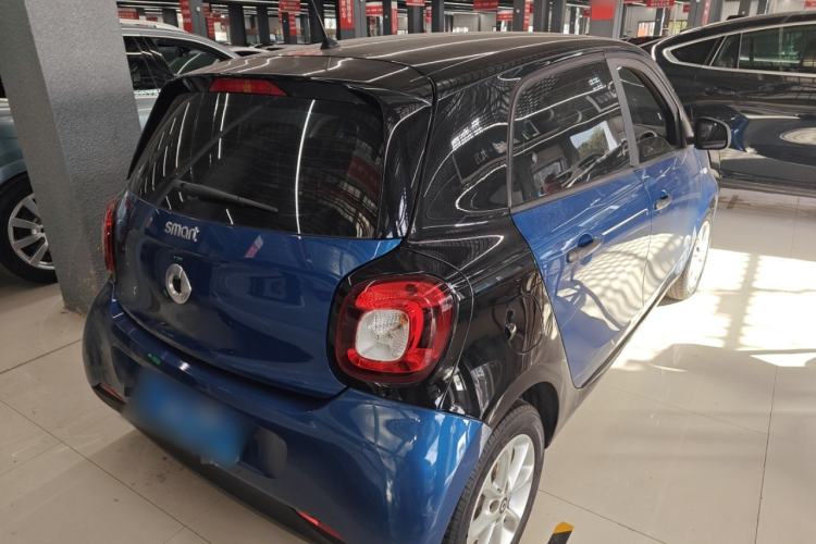 Used smart forfour 2016 1.0L 52 kW Dynamic Edition Exterior 5