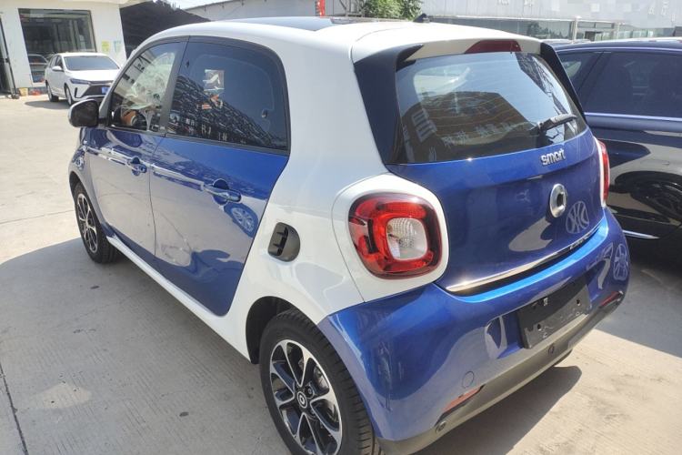 Used smart forfour 2016 1.0L 52 kW Passion Edition Exterior 5