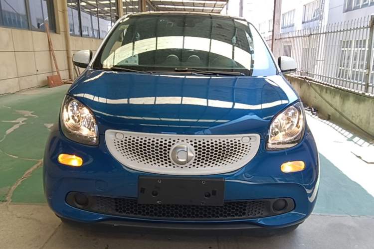 Used smart forfour 2016 1.0L 52 kW Passion Edition Front