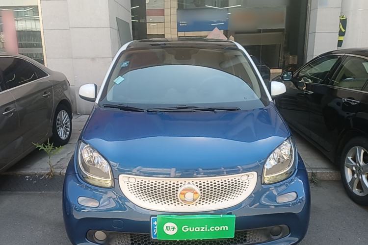 Used smart forfour 2016 0.9T 66 kW Pioneer Edition Front