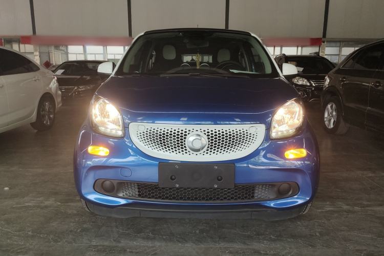 Used smart forfour 2016 1.0L 52 kW Passion Edition Front