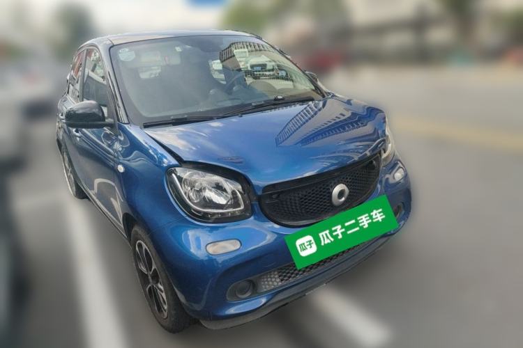 Used smart forfour 2016 1.0L 52 kW Passion Edition Front Right 45 Deg