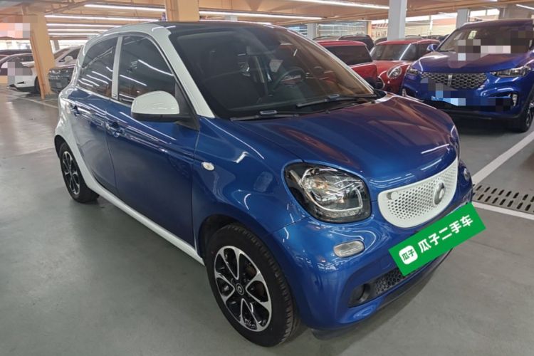 Used smart forfour 2016 1.0L 52 kW Passion Edition Front Right 45 Deg