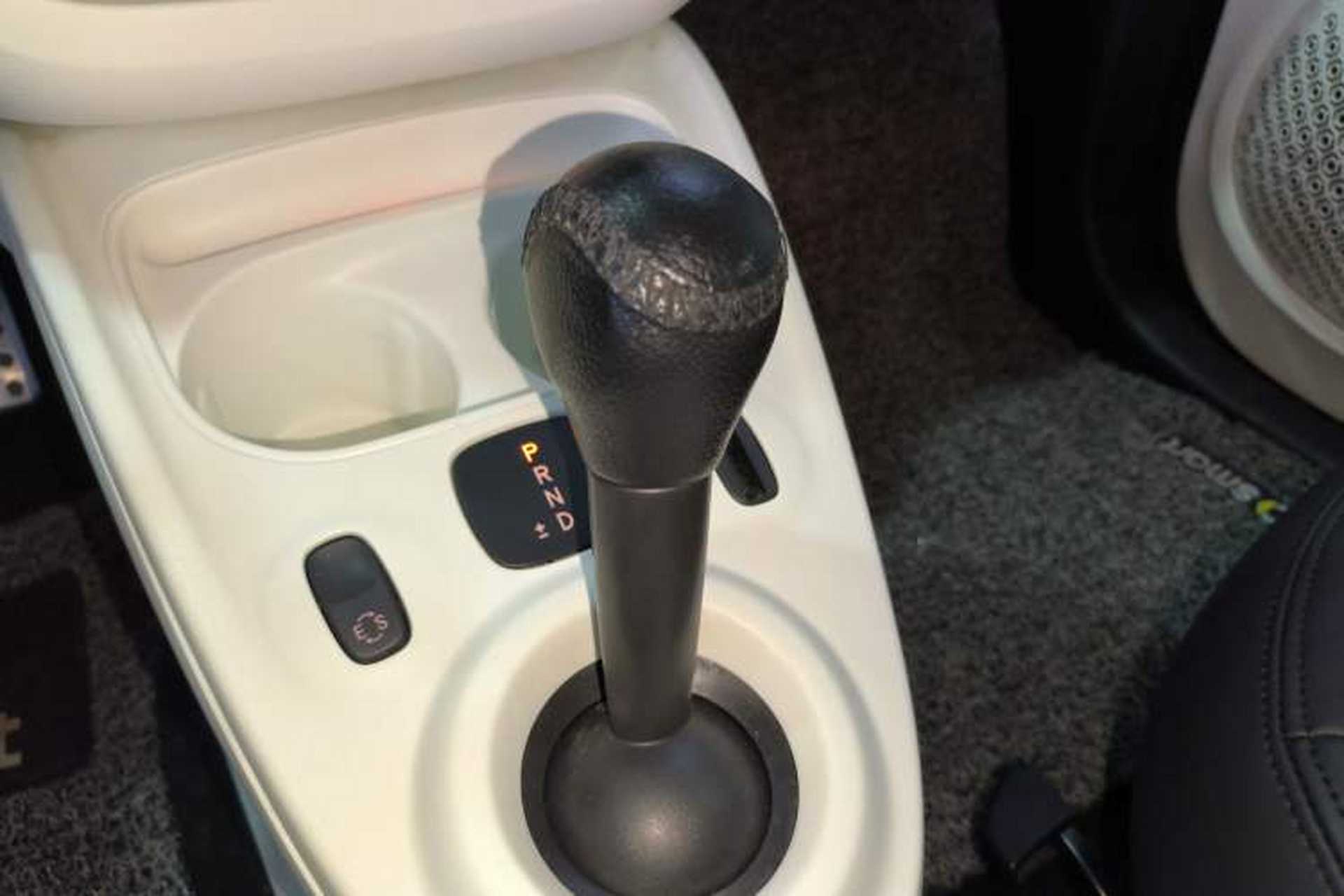 Used smart forfour 2016 0.9T 66 kW Ultimate Edition Gear Lever