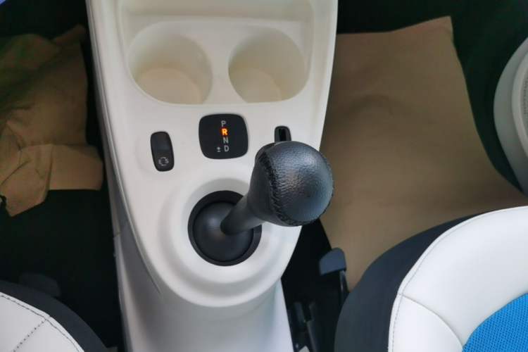 Used smart forfour 2016 0.9T 66 kW Ultimate Edition Gear Lever