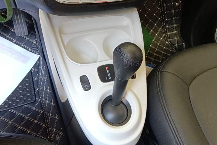 Used smart forfour 2016 1.0L 52 kW Passion Edition Gear Lever