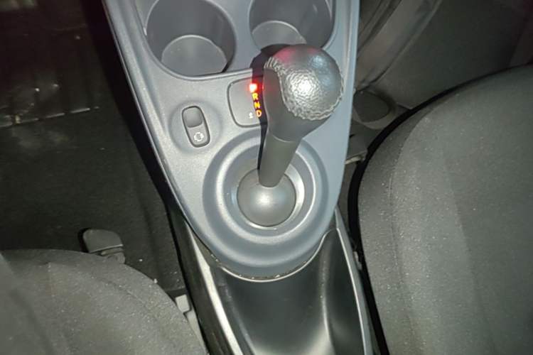 Used smart forfour 2016 1.0L 52 kW Dynamic Edition Gear Lever