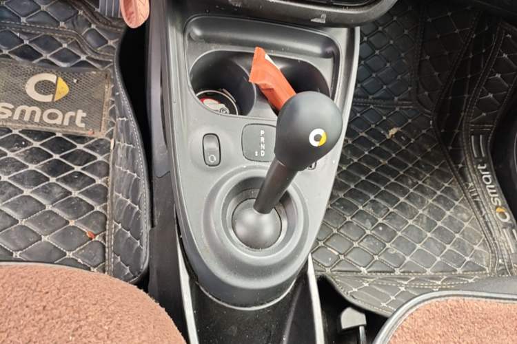 Used smart forfour 2016 1.0L 52 kW Dynamic Edition Gear Lever