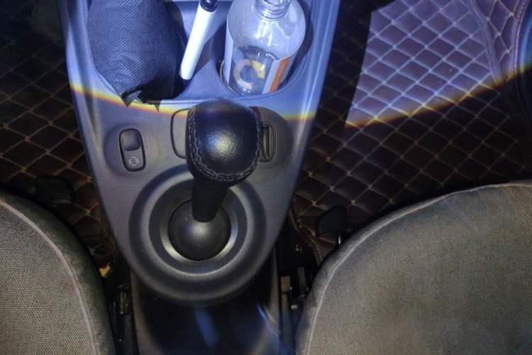 Used smart forfour 2016 1.0L 52 kW Dynamic Edition Gear Lever