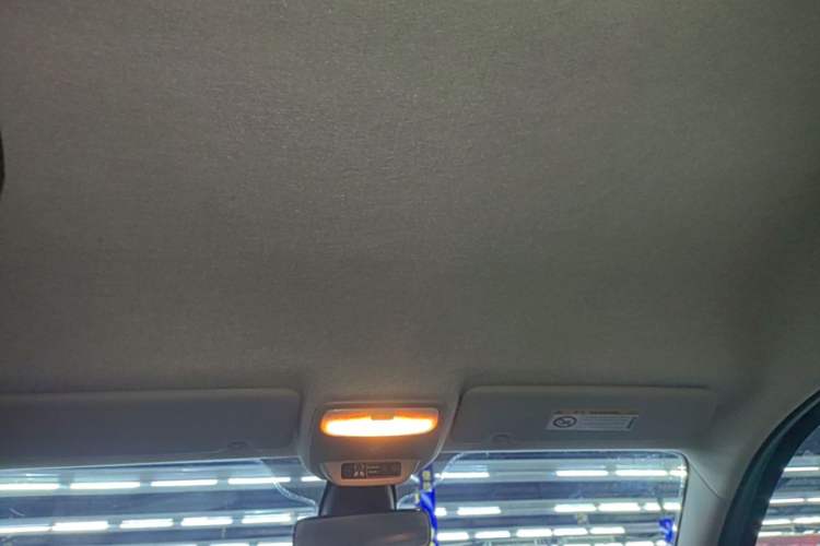 Used smart forfour 2016 1.0L 52 kW Dynamic Edition Headliner