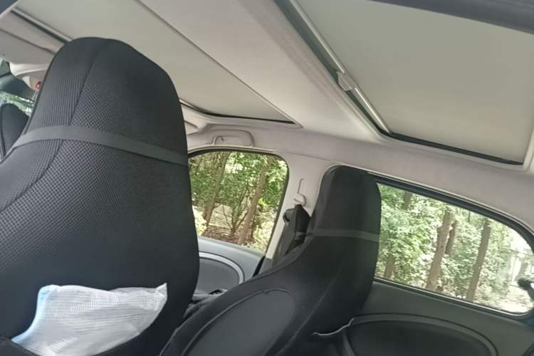Used smart forfour 2016 1.0L 52 kW Passion Edition Headliner
