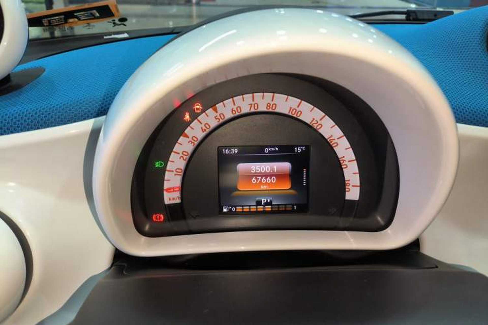 Used smart forfour 2016 0.9T 66 kW Ultimate Edition Instrument Cluster