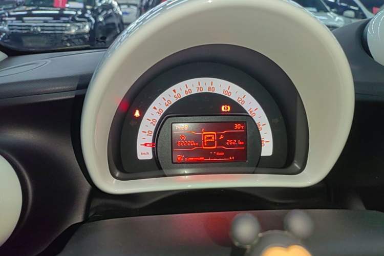 Used smart forfour 2016 1.0L 52 kW Dynamic Edition Instrument Cluster