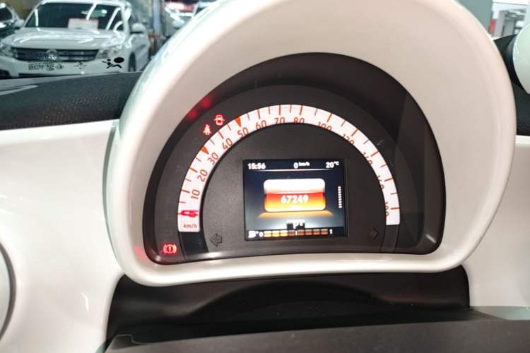 Used smart forfour 2016 1.0L 52 kW Passion Edition Instrument Cluster