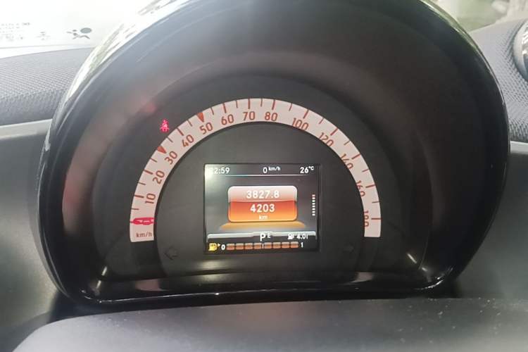 Used smart forfour 2016 1.0L 52 kW Passion Edition Instrument Cluster