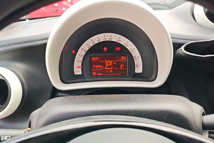 Used smart forfour 2016 1.0L 52 kW Dynamic Edition Instrument Cluster