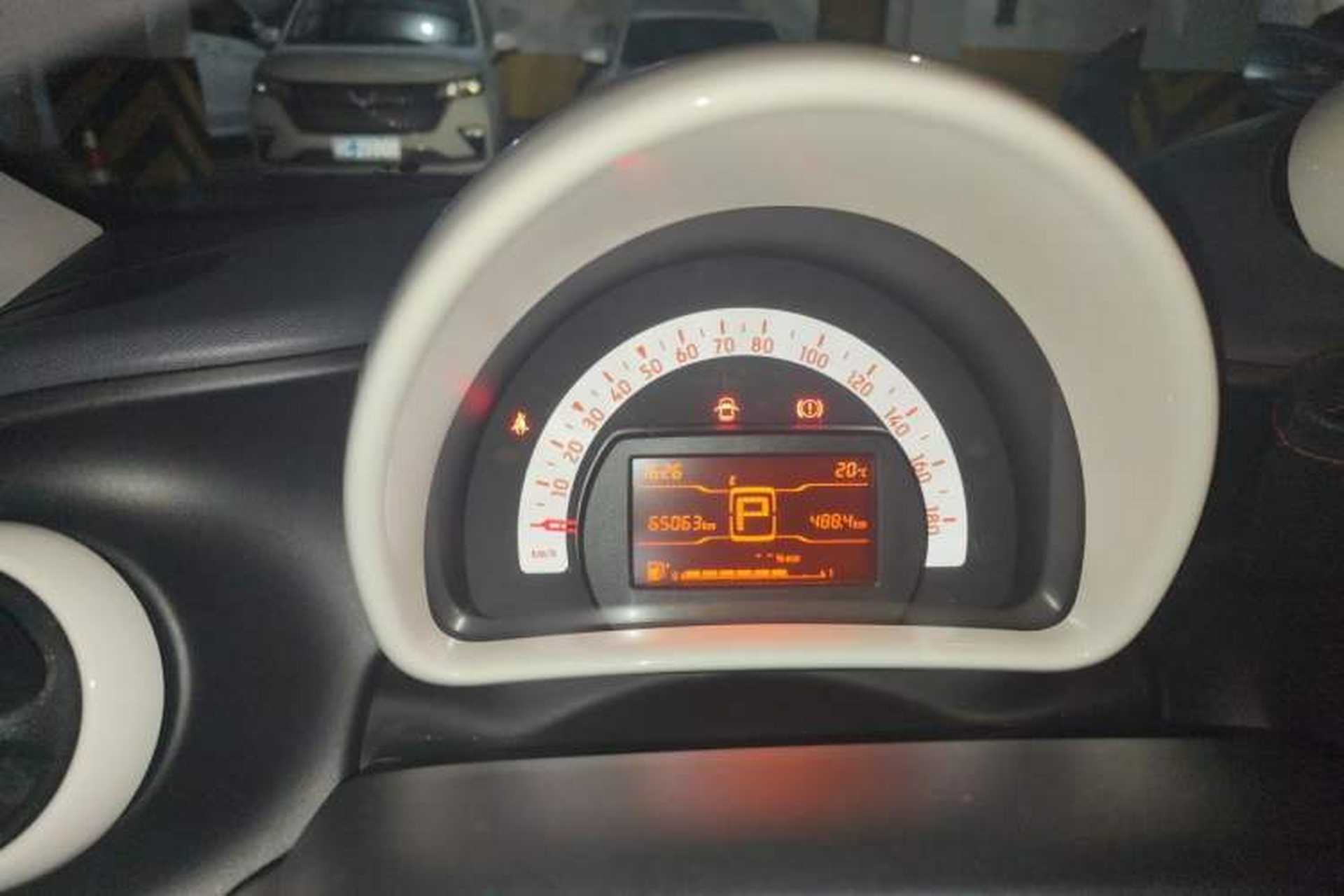 Used smart forfour 2016 1.0L 52 kW Dynamic Edition Instrument Cluster