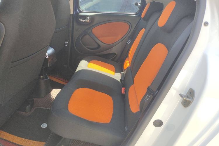 Used smart forfour 2016 1.0L 52 kW Passion Edition Interior 1
