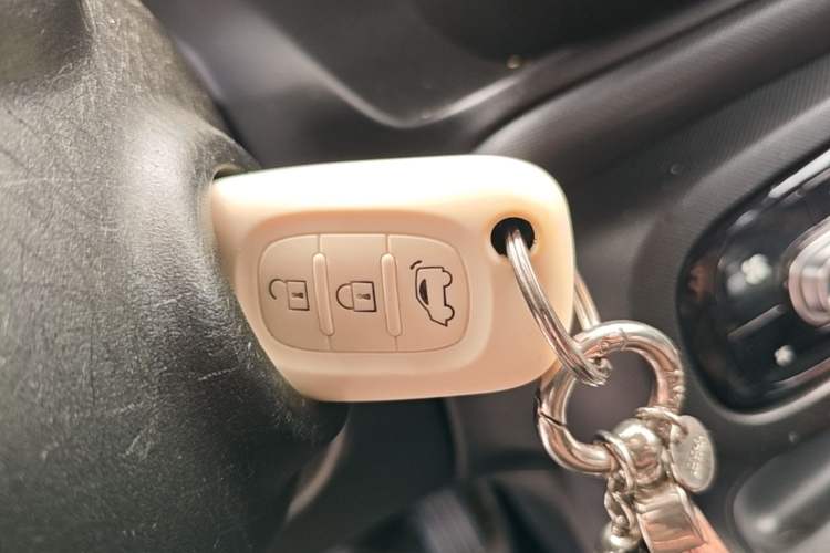 Used smart forfour 2016 1.0L 52 kW Dynamic Edition Interior 1