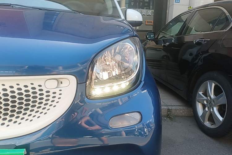 Used smart forfour 2016 0.9T 66 kW Pioneer Edition Left Front Headlight