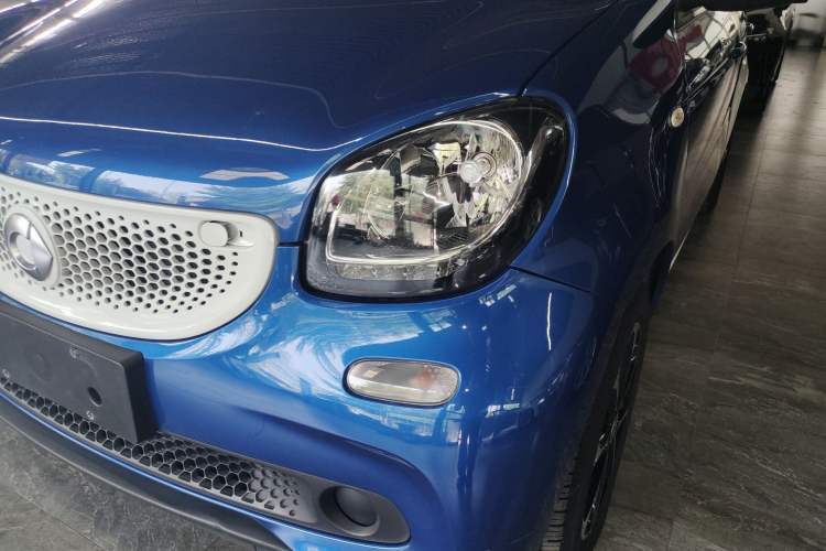 Used smart forfour 2016 1.0L 52 kW Passion Edition Left Front Headlight