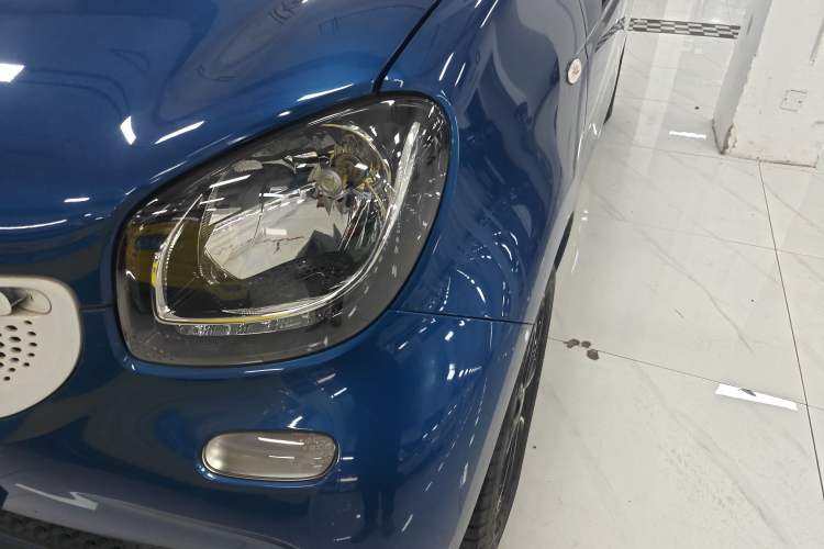 Used smart forfour 2016 1.0L 52 kW Passion Edition Left Front Headlight