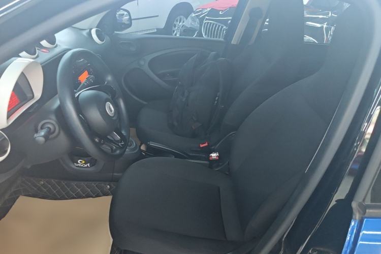 Used smart forfour 2016 1.0L 52 kW Dynamic Edition Left Front Seat