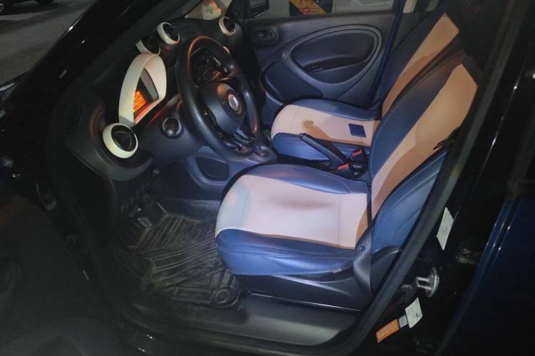 Used smart forfour 2016 1.0L 52 kW Dynamic Edition Left Front Seat