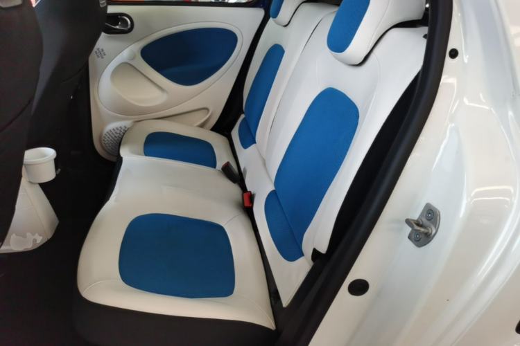 Used smart forfour 2016 0.9T 66 kW Ultimate Edition Left Rear Seat