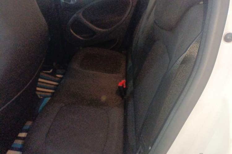 Used smart forfour 2016 1.0L 52 kW Passion Edition Left Rear Seat