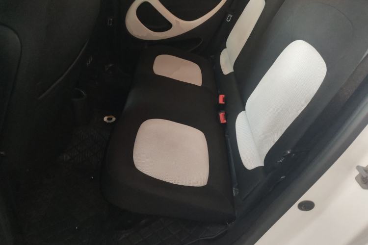 Used smart forfour 2016 1.0L 52 kW Passion Edition Left Rear Seat