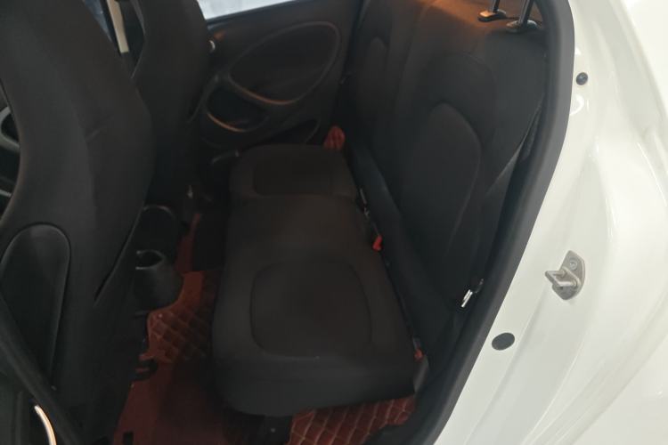 Used smart forfour 2016 1.0L 52 kW Passion Edition Left Rear Seat